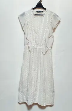 ZARA　ゆるふわ女子　ノースリーブワンピ　ロングレースワンピ　生成り色　M