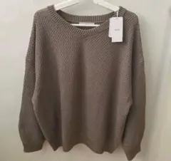 新品⭐︎SHUCA Vネックニット