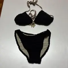 黒い編み込みビキニ