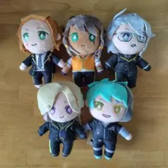 ツイステ　ぬいぐるみ　ケイト＆レオナ＆アズール＆ヴィル＆ジェイド