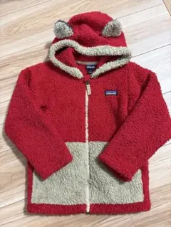 Patagonia ファーリー フレンズ フーディ　5T 赤 くま
