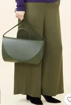 新品　Sybilla(シビラ) カウレザーフォルムバッグのサムネイル