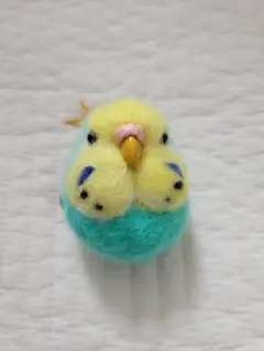 ハンドメイド　セキセイインコ　ブローチ