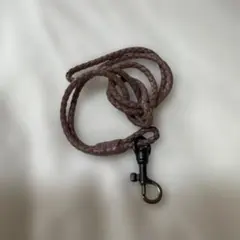ピンクブラウン編み込みデザイン キーホルダー