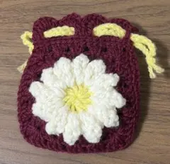 ワインレッドの花柄巾着