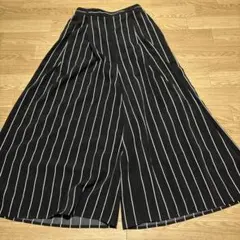 送料込み✨ GU ストライプ ガウチョパンツ 脚長効果 黒白 M 美品