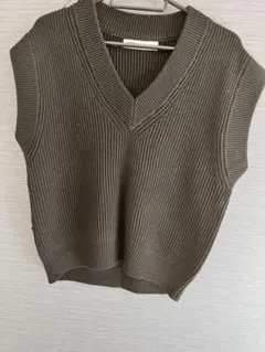 ZARA ブラック　Vネックニットベスト S