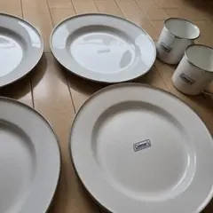 【美品/コールマン】Coleman食器 平皿4枚 コップ4つ　アウトドアキャンプ