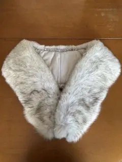 SAGA FOX ファー、ショール、襟巻き