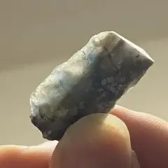 糸魚川翡翠　入りコン沢青翡翠　3.8g