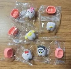 5☆ サンリオキャラクターズ　みんなでなっちゃお！ カプセルトイ　ガチャ　歯