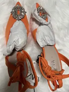 ZARA オレンジ ビジュー付きハイヒール