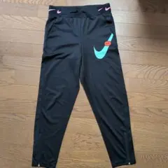 【美品】ナイキ キッズ M ジャージ パンツ 裾ジップ スウッシュ 黒