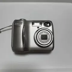 Nikon COOLPIX 2200 本体 コンパクトデジタルカメラのサムネイル