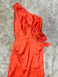赤 ワンショルダー ドレス リボン付き