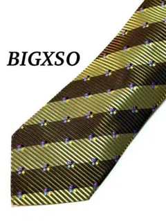 まとめ購入で大幅値引き 極美品 緑 ストライプ ネクタイ ポリエステル 即発送
