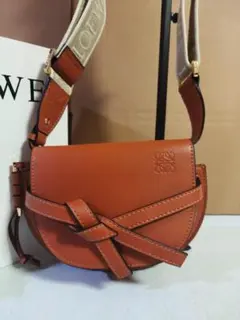 Item thumbnail for item caab7272-c7da-477f-9b21-0163821fb0b9