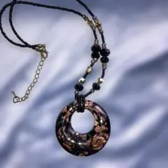 ビーズネックレス ブラック×ゴールド 円形トップ