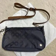 russet ショルダーバッグ ネイビー ナイロン ロゴパターンデザイン