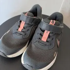 Nike Revolution レボリューション　スニーカー