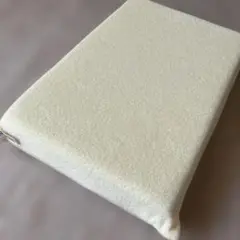 True Sleeper クリーム色枕