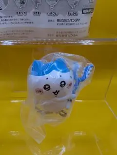 ちいかわ　つまんでつなげてますこっと