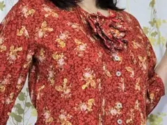 美品【ピンクハウス】いちご柄 ミディ丈ワンピース ピコフリル Aライン リボンM 美品【ピンクハウス】いちご柄 ミディ丈ワンピース ピコフリル Aライン