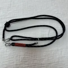 topologie ブラック　スマホストラップ