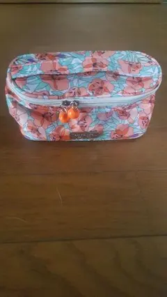 新品未使用クリニーク　ELYKISHIMOTOおしゃれなポーチ