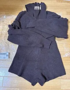 【冬物セール】アームギャザーレイヤードニットロンパース