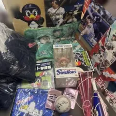 東京ヤクルトスワローズ　グッズ　ワンピースチョッパー　フィギュア　下敷きなど