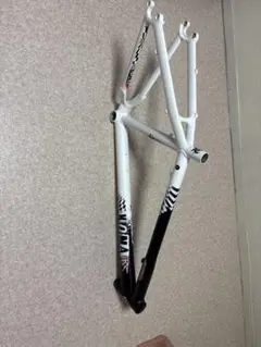 ⭐️新品未使用品⭐️マウンテンバイク 白 ホワイト 2025年最新】マウンテンバイクの人気アイテム - メルカリ