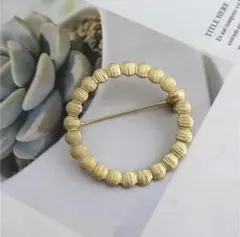 【B-13】ゴールド 波形リブデザイン ブローチ 北欧