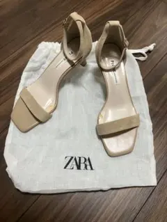 ZARA ベージュ ストラップサンダル
