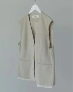 《anuke》Cutoff Twill Vest アイボリー　36