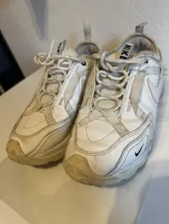NIKE スニーカーレディース　NIKE WMNS TC 7900 24.5cm