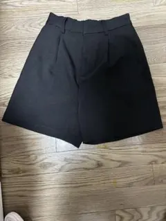ブラックショートパンツ　ローリーズファーム