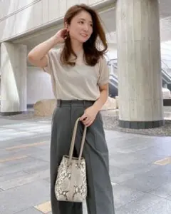 GU タックワイドパンツ S 08 ダークグレー ジーユー スラックス