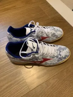 ミズノ　フットサルシューズ　モナルシーダネオ