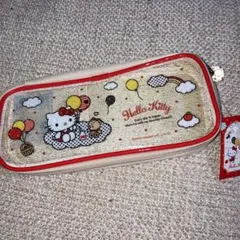 【限定セール】ペンケース　ラウンドジップ　クリア　ハローキティ　サンリオ