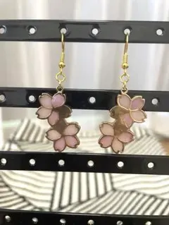 桜モチーフ ピンク ゴールド フックピアス