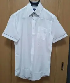 半袖ワイシャツ