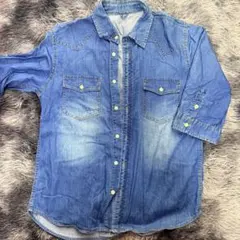 デニムブルー ボタンアップシャツ