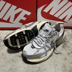 Nike V2Kラン　23.5cm