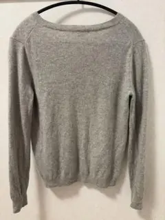 UNIQLO グレー Vネック セーター カシミヤM