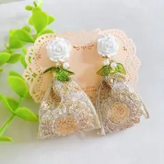 #9 ハンドメイド 大ぶり ピアス イヤリング インド刺繍リボン バラ 結婚式