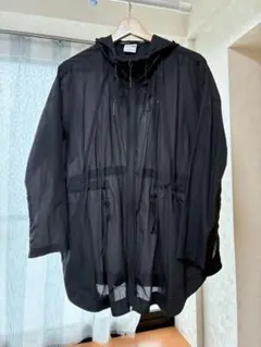 PUMA フード付き ブラックジャケット S