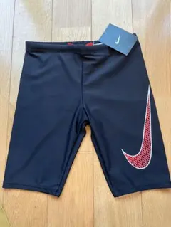 新品未使用　NIKE  ナイキ　水着　130cm  男の子