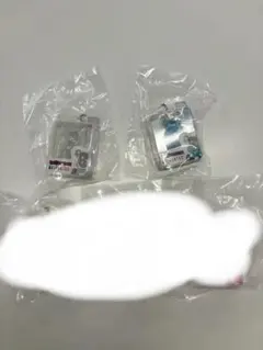 クマ型カプセルトイ 2個セット クリアとブルー