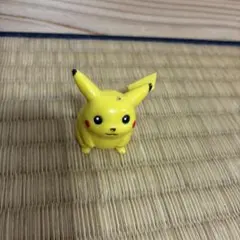 希少】 レアポーズ ピカチュウ ポケモン フィギュア - メルカリ